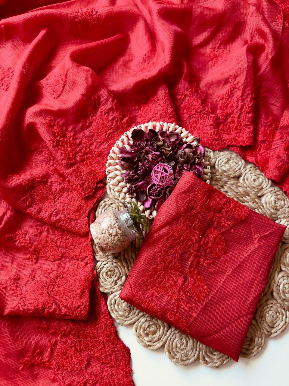 Graceful Kota Doriya Saree With Exquisite Thread Embroidery