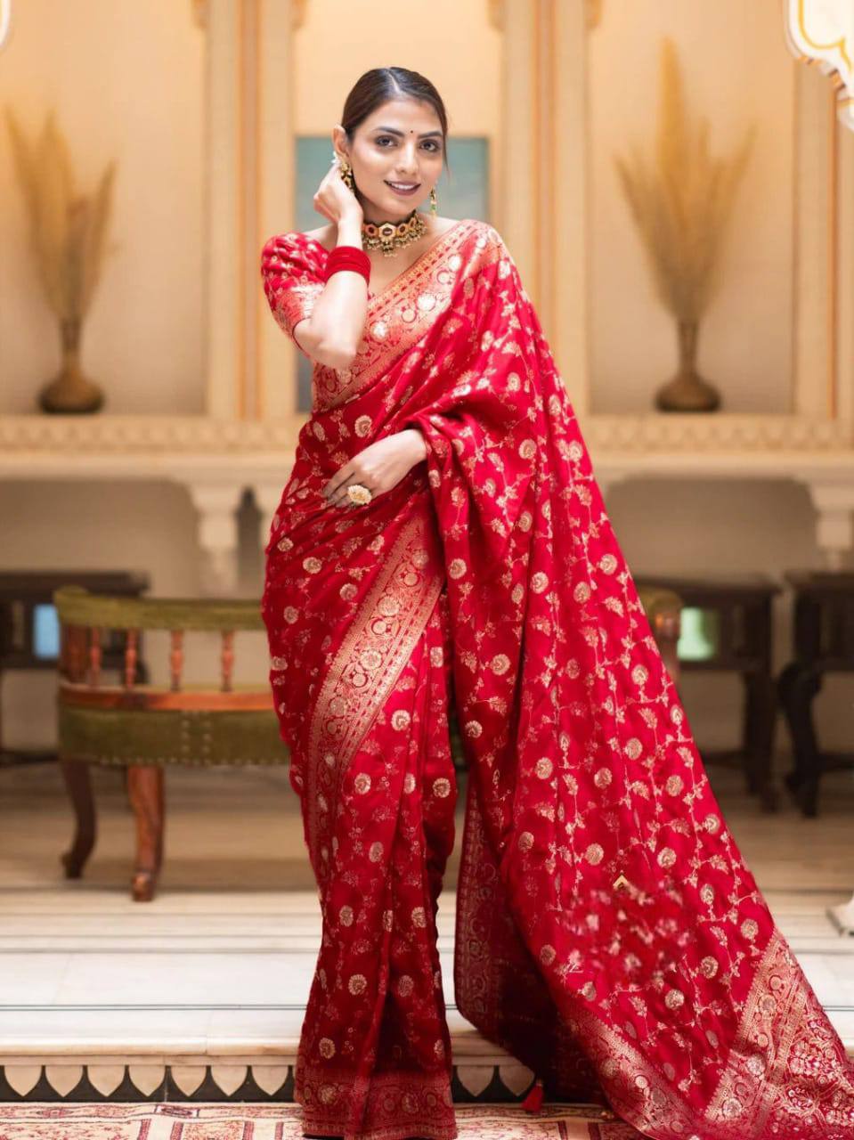 Soft Lichi Silk Jacquard Weaving Wedding Wear Beautiful Saree