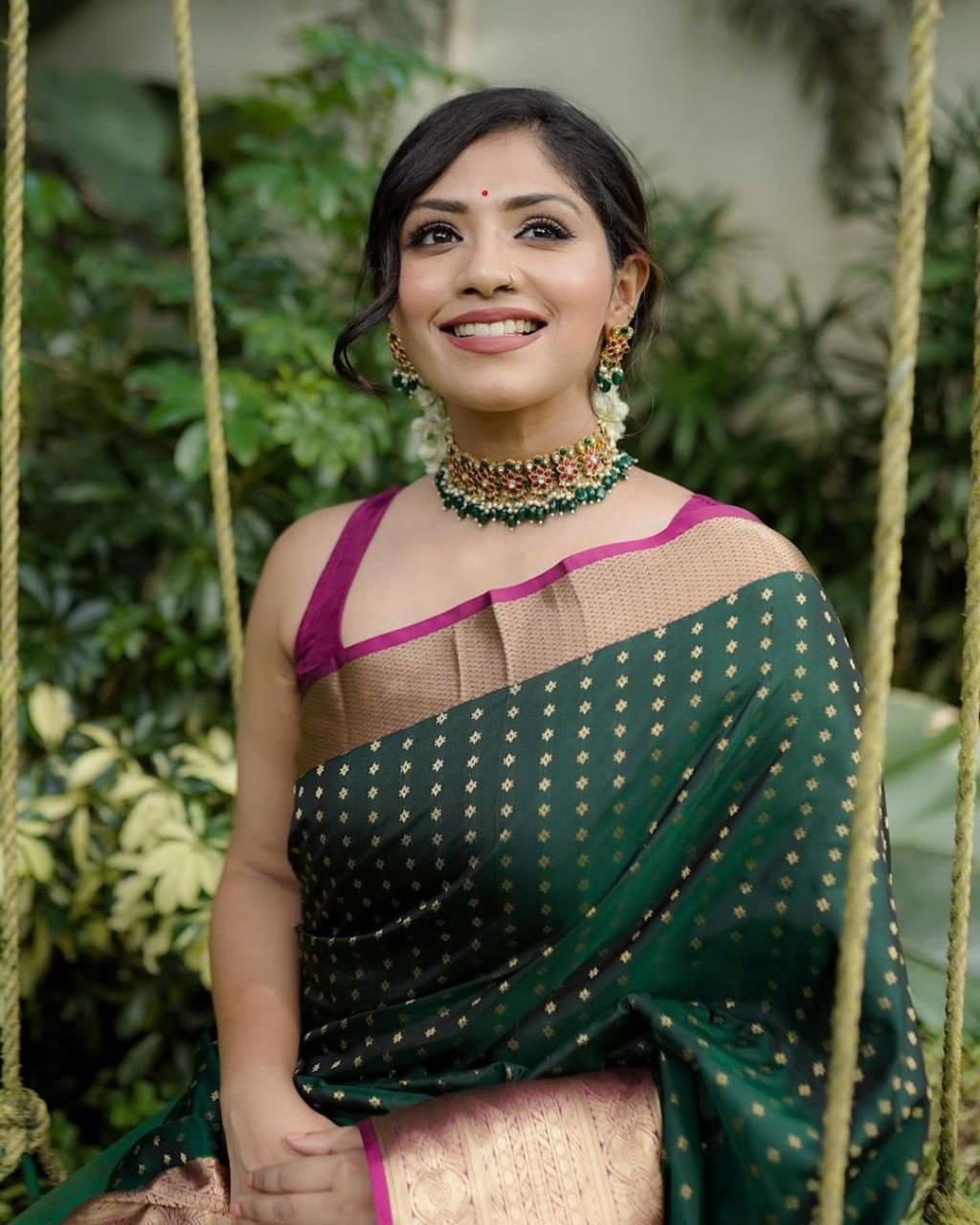 Dark Green Lichi Silk Jacquard Silk Weaving Saree