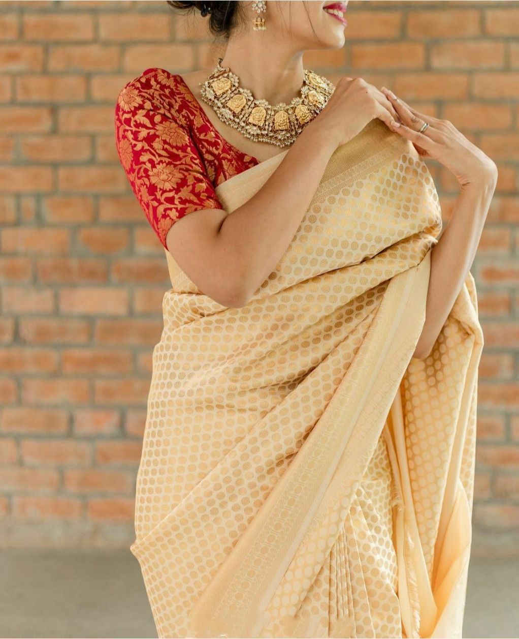 Beige Colour Soft Lichi Silk Saree With Contrast Heavy Brocade Blouse