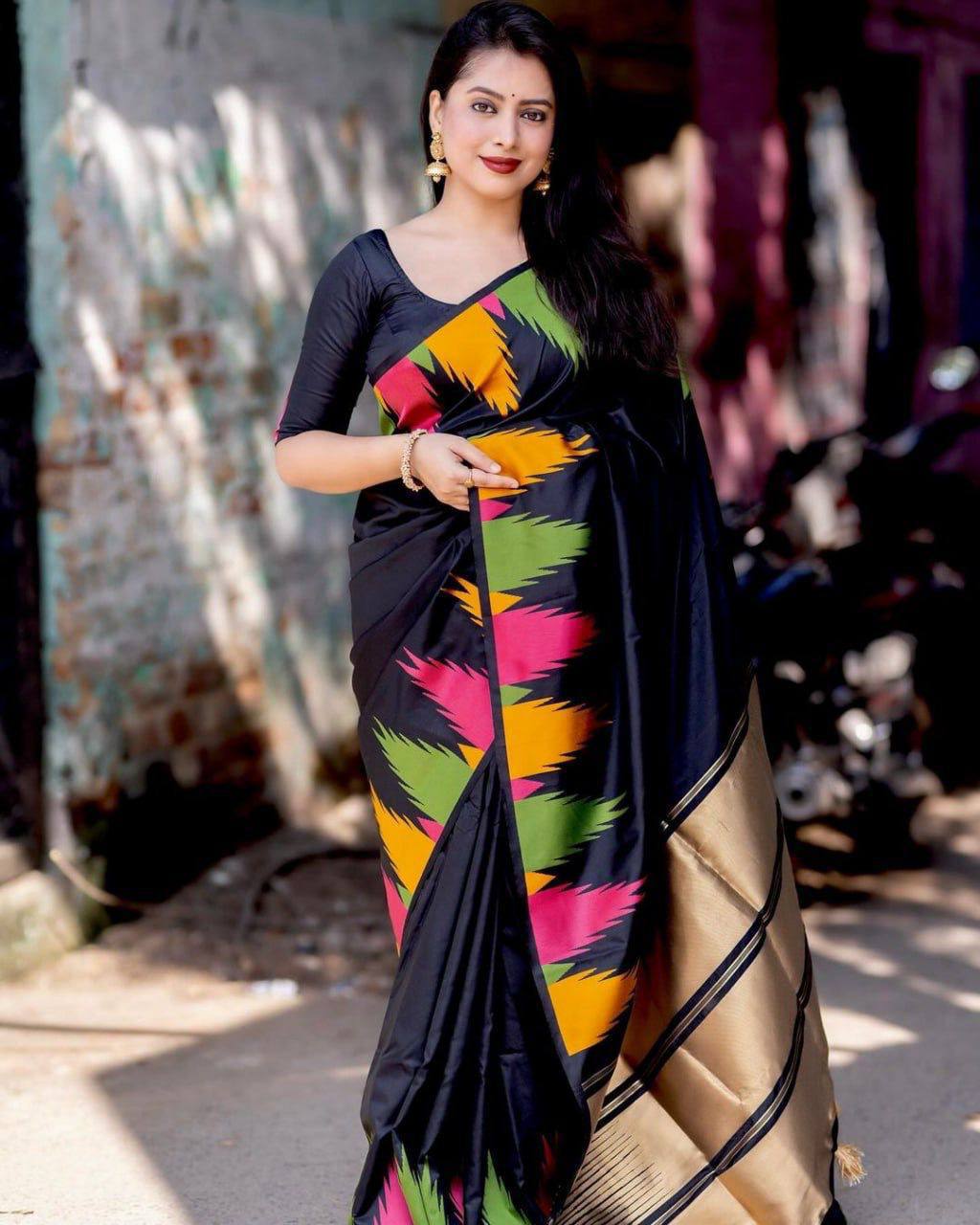 Soft Lichi Silk Beautiful Rich Pallu Jacquard Weaving Saree