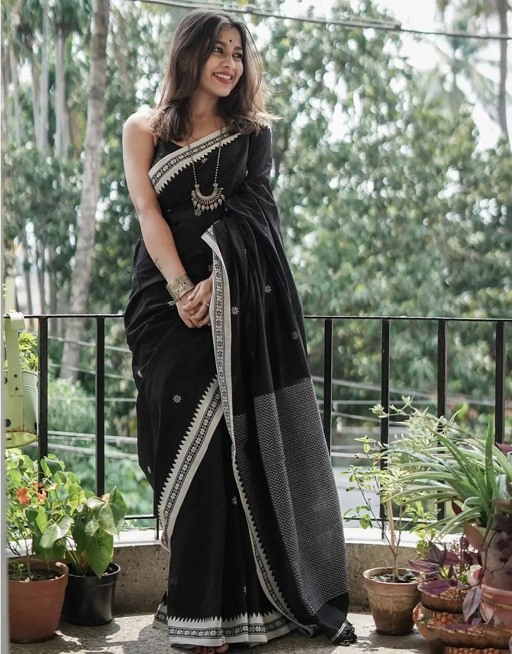 Black Soft Lilan Slab Jacquard Weaving Worked Saree