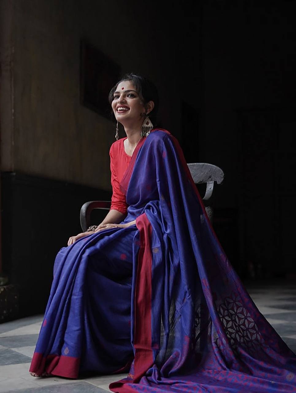 Attractive Slub Lilan Jacquard Weaving Rich Look Beautiful Saree