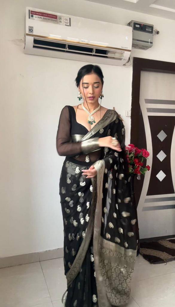 Black Slub Lilan Jacquard Weaving Ready To Wear Saree