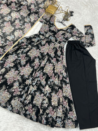 Beautiful Designer Suit On Georgette fabric , Pent With Dupatta