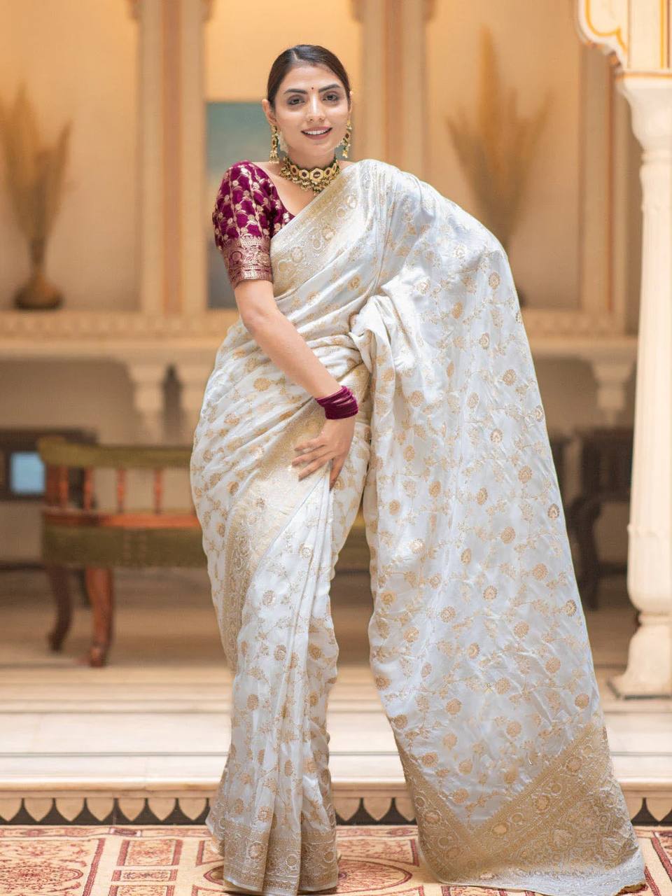 Soft Lichi Silk Jacquard Weaving Wedding Wear Beautiful Saree