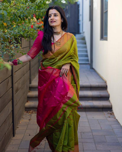 Green Pink Lichi Silk Saree Blouse