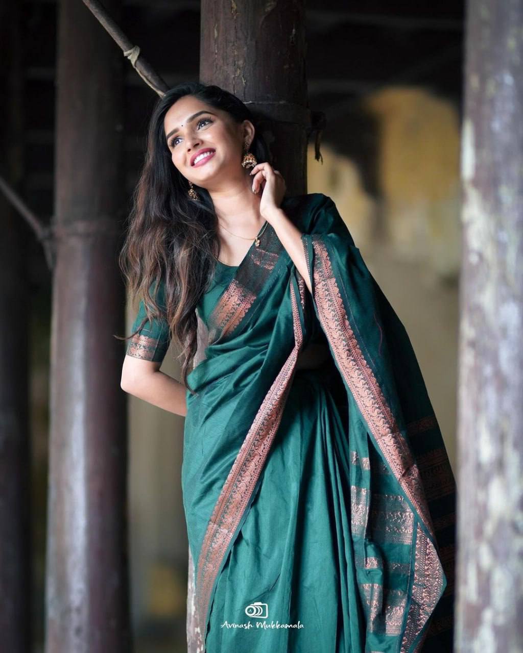 South Indian Golden Silk Jacquard Weaving  Work Saree Blouse