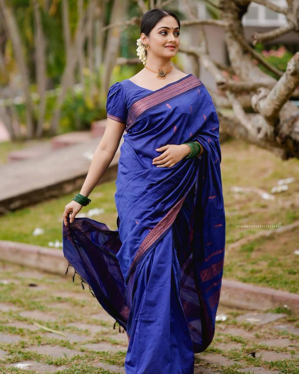 South Indian Golden Silk Jacquard Weaving  Work Saree Blouse