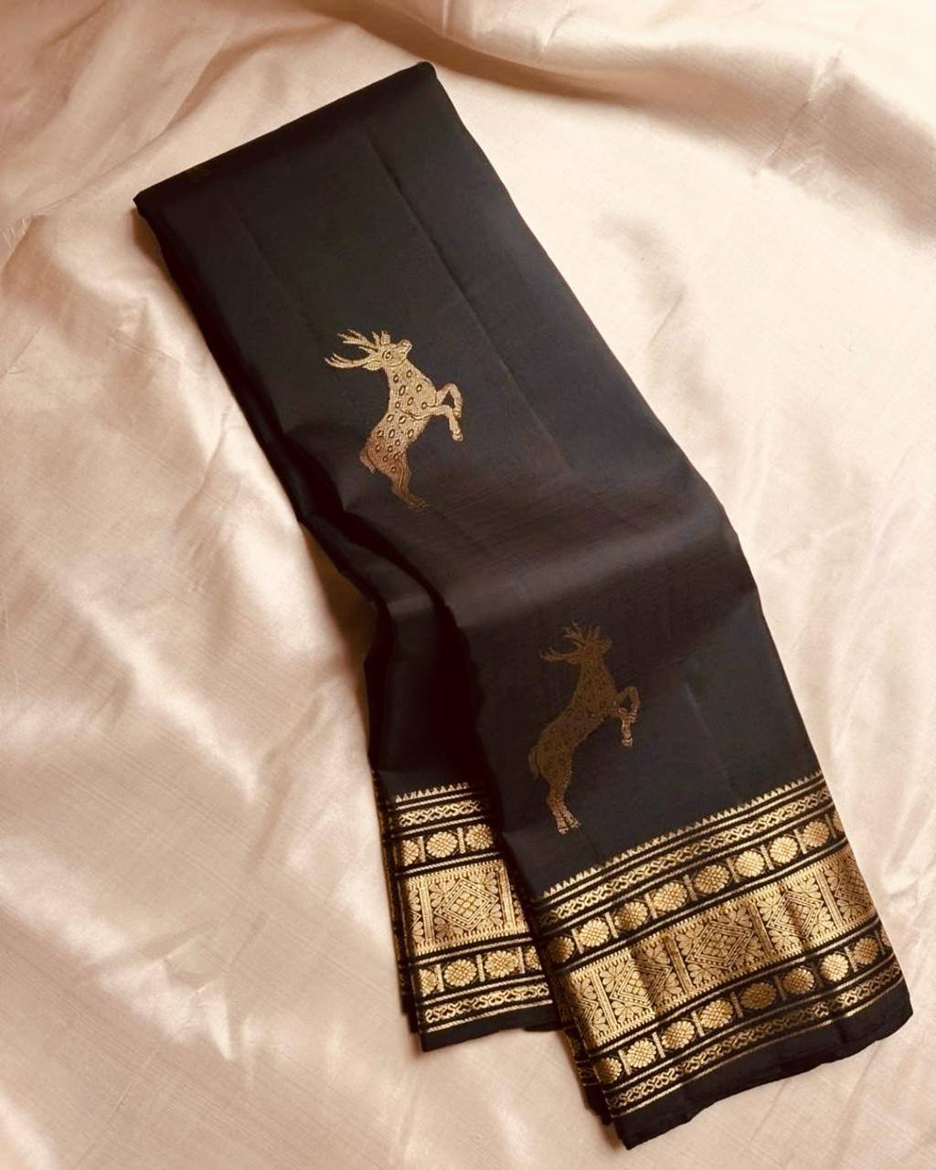Soft Lichi Silk Jacquard Weaving Treditional Wear Designer Saree