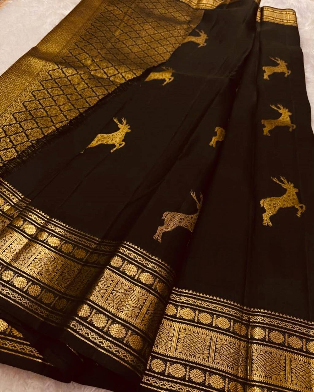 Soft Lichi Silk Jacquard Weaving Treditional Wear Designer Saree