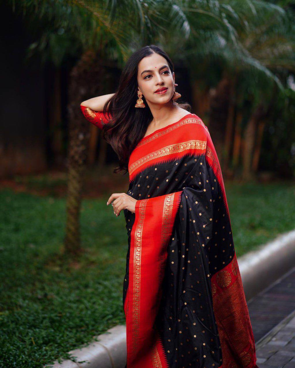 Wedding Waer Black Jacquard Work Saree