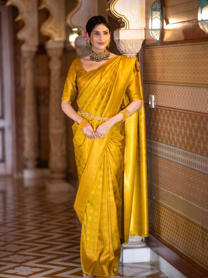 Atractive Lichi Silk Treditional Wear Jacquard Weaving Saree