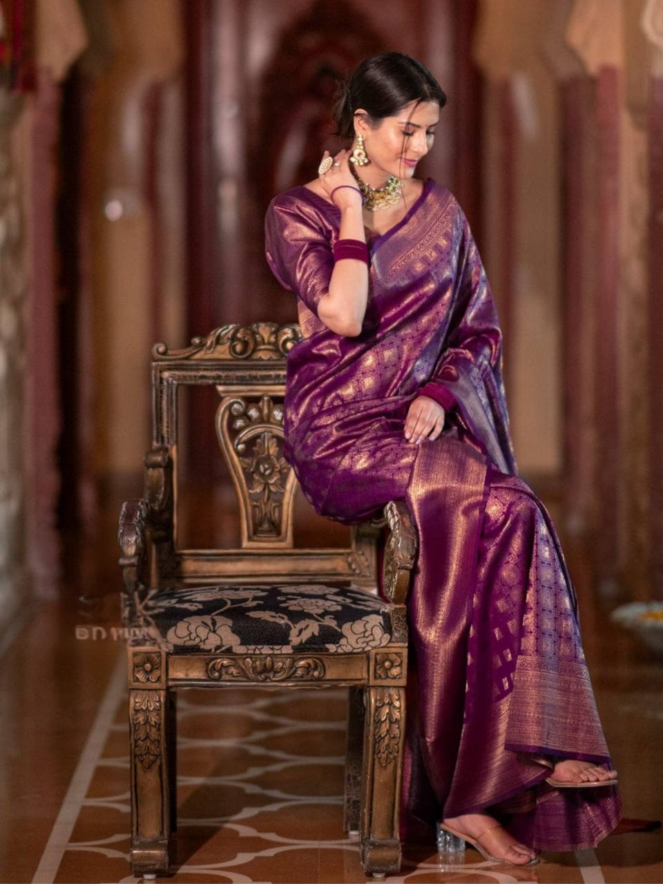 Atractive Lichi Silk Treditional Wear Jacquard Weaving Saree
