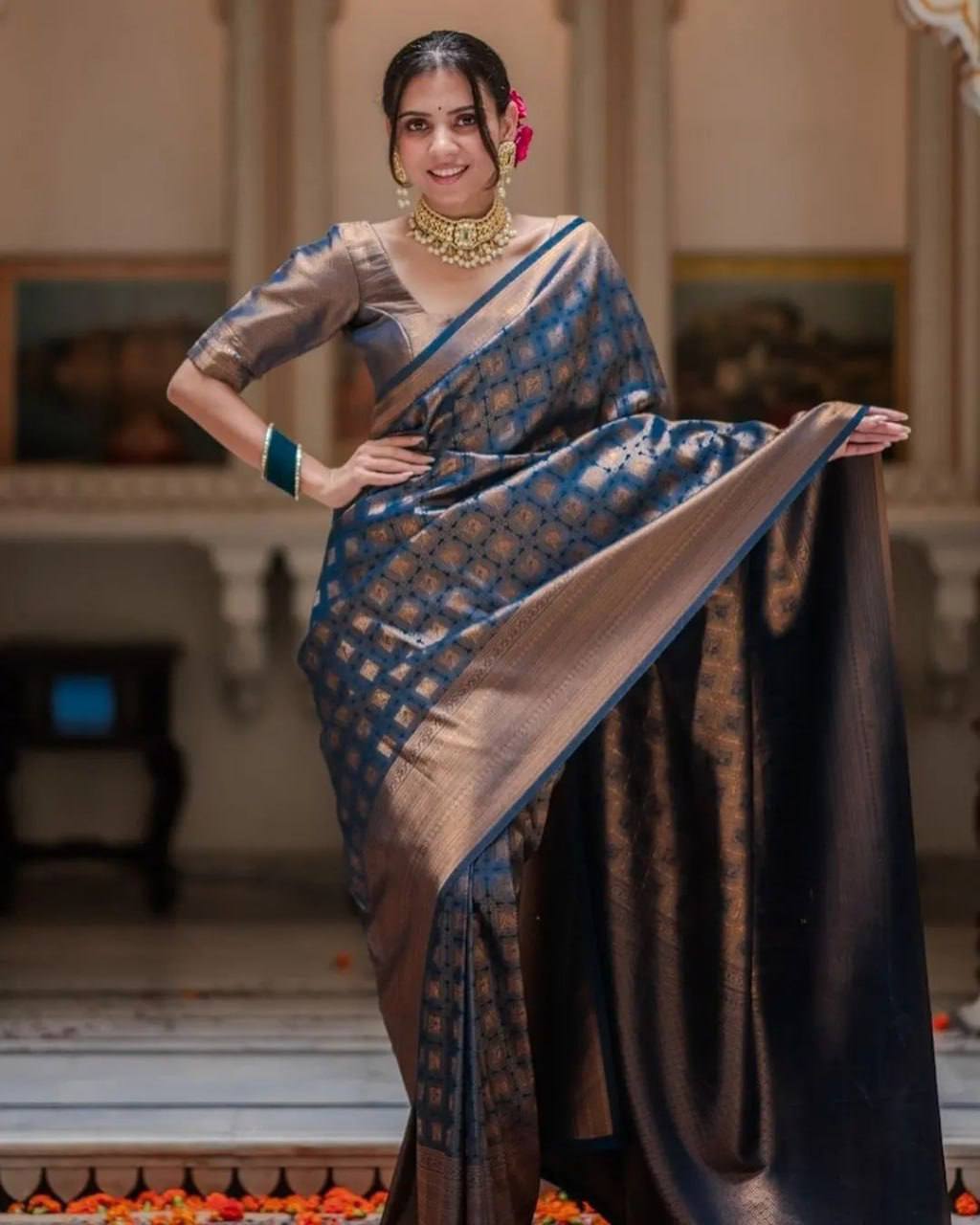 Atractive Lichi Silk Treditional Wear Jacquard Weaving Saree