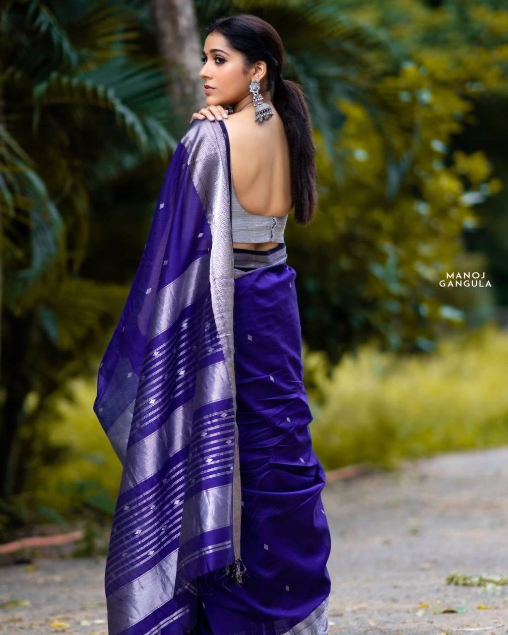 Royal Blue Jacquard Weaving Lichi Silk Saree With Fancy jalar