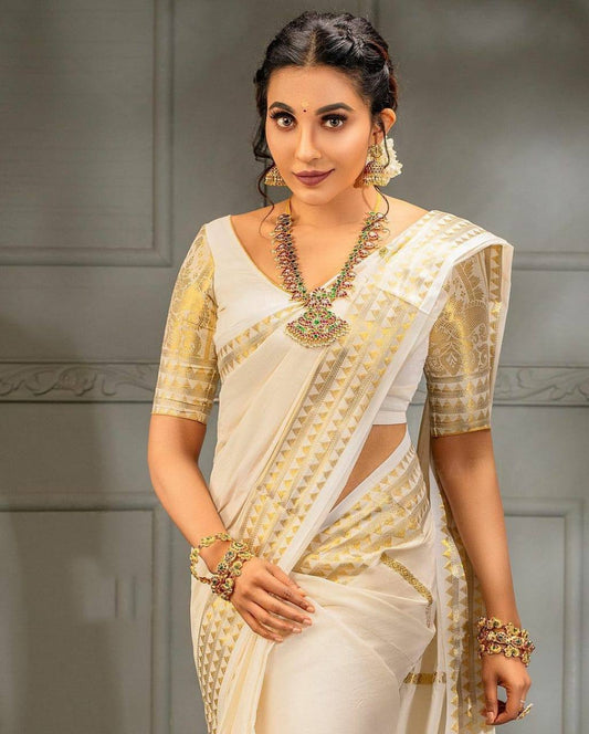 South Style Ivory Banarsi Silk Gold Jari Weaving Rich Pallu Saree
