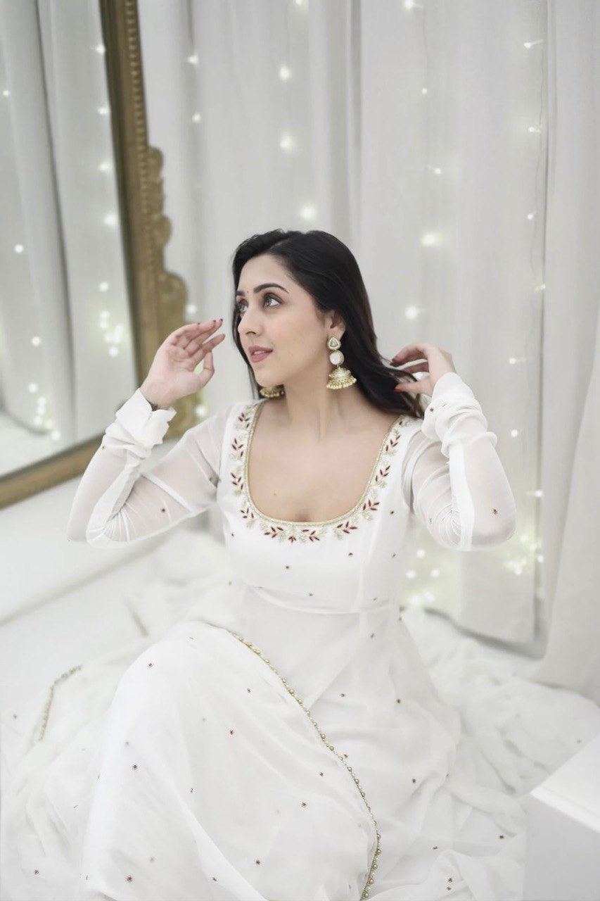 Designer White Georgette Ready to Wear Anarkali Gown Set