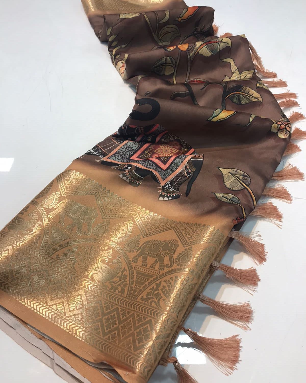 Latest Soft silk saree with zari weaving border and rich pallu saree
